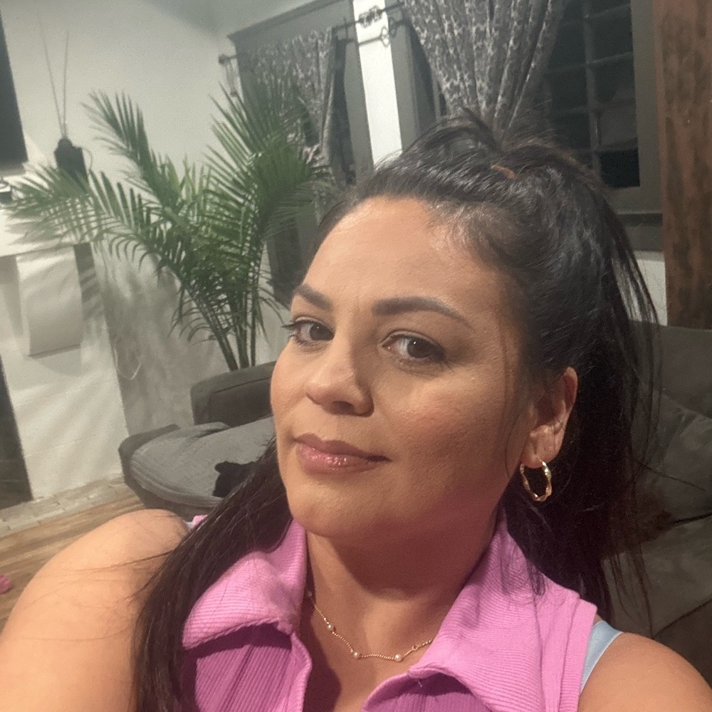 Meet your Posher, Ana